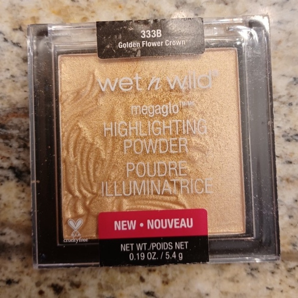Wet N Wild Highlight and Eyeshadow Bundle